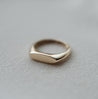 AUBE OVAL PINKY SIGNET RING
