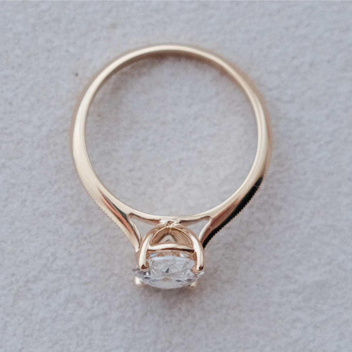 Sona Oval Engagement Ring | SOAMI